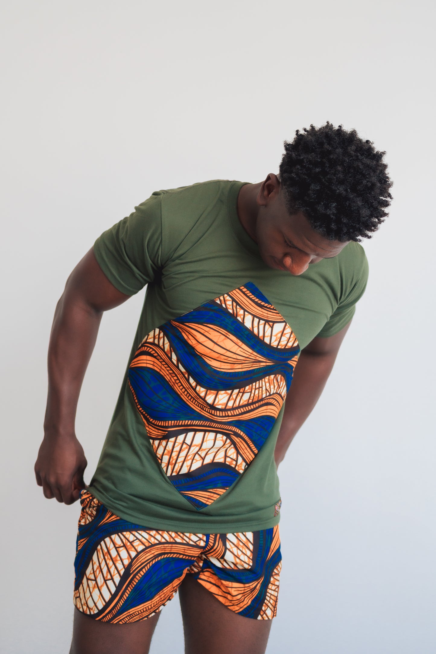 Conjunto Camiseta  Inc + Shorts - Estilo Africano